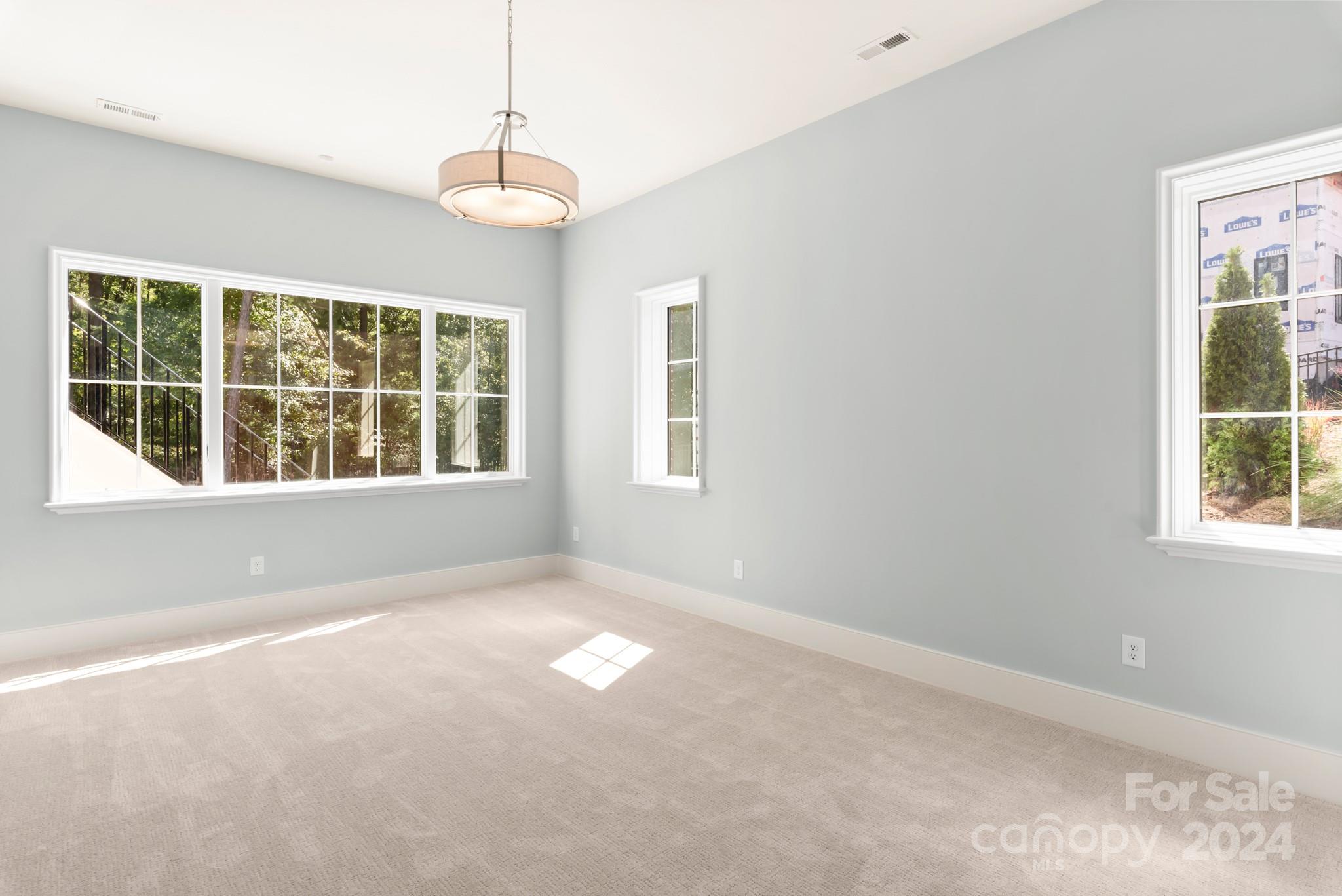 209 Crest Court