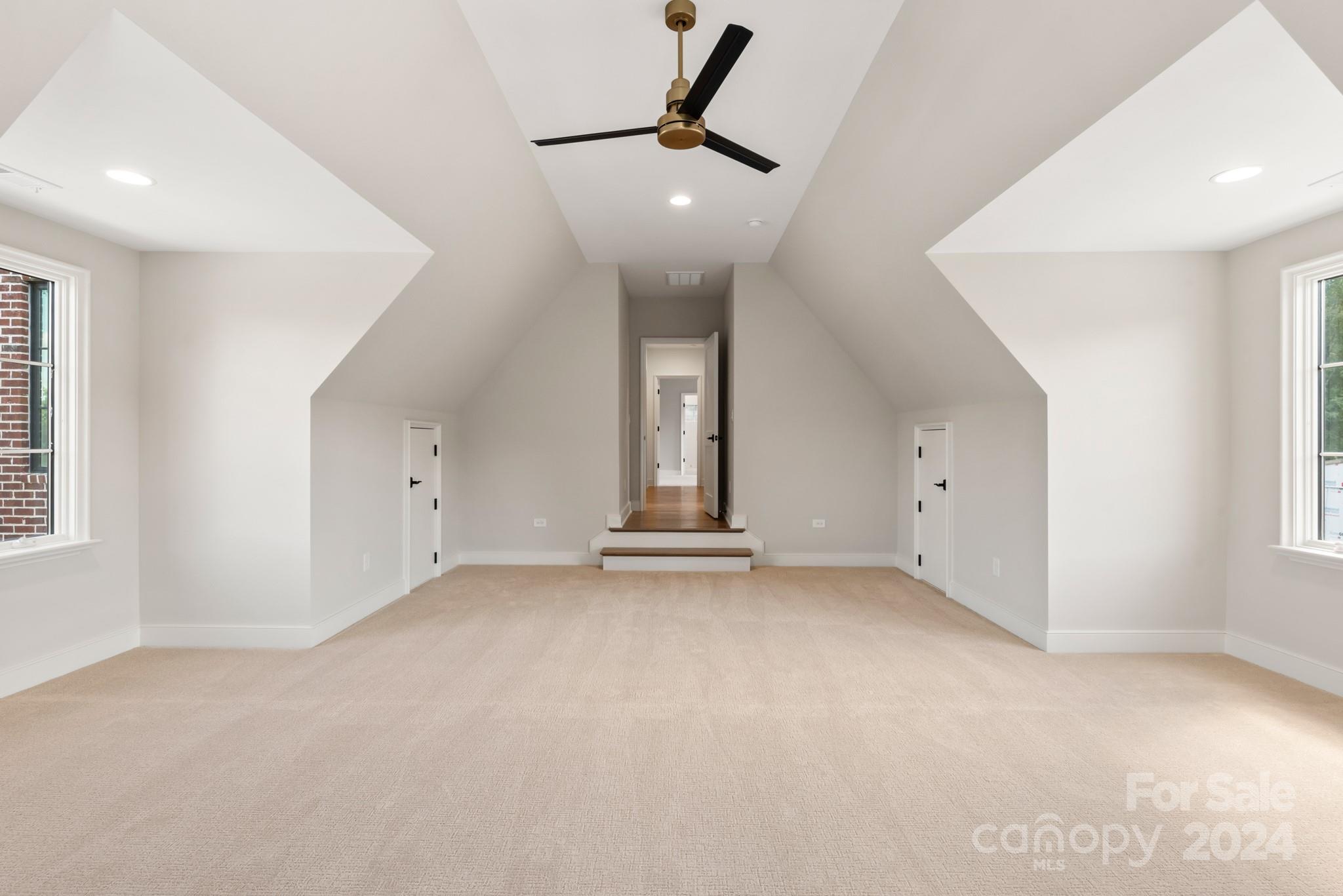 209 Crest Court