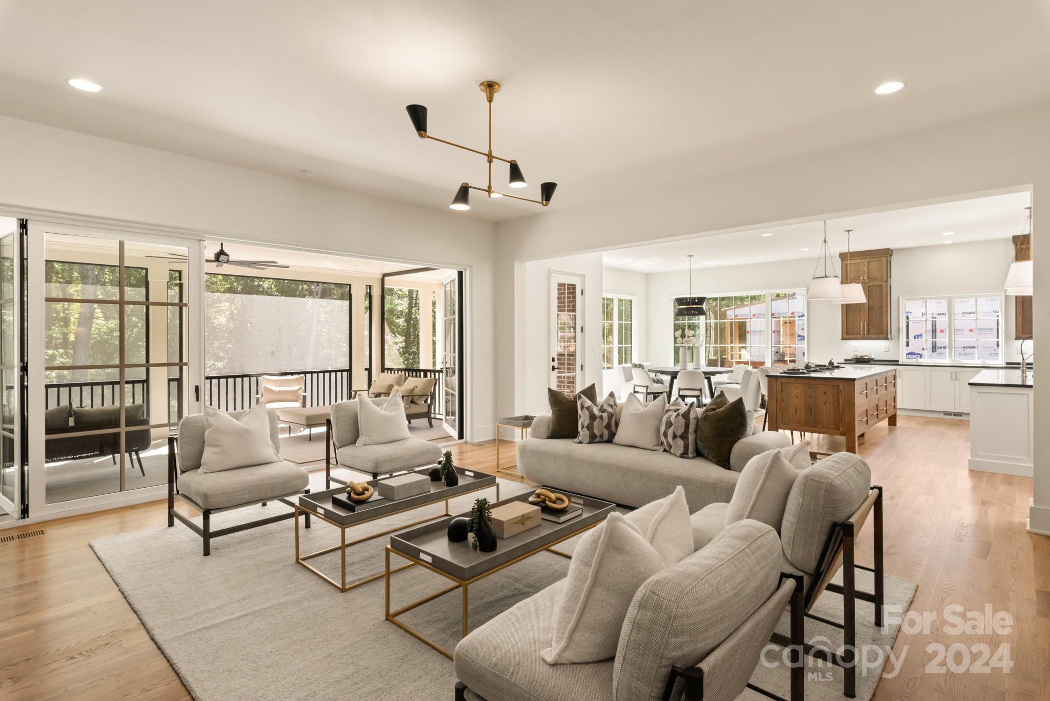 209 Crest Court