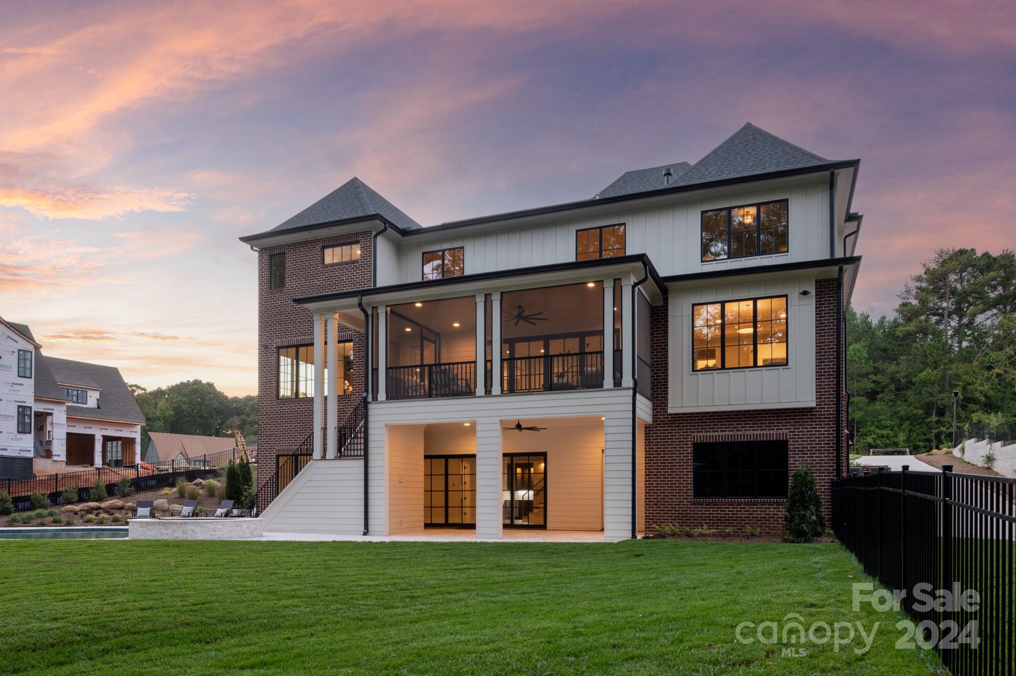 209 Crest Court