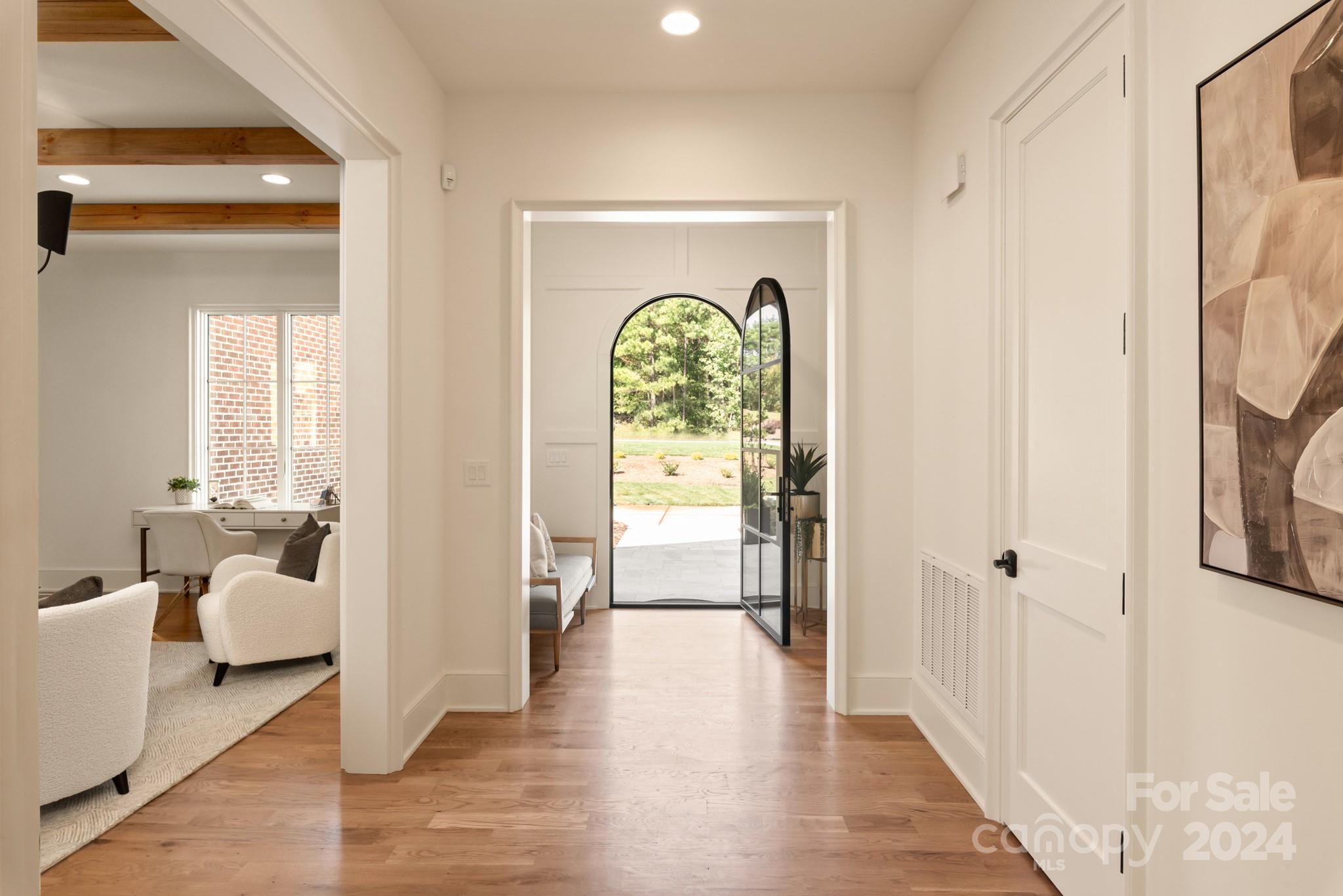 209 Crest Court