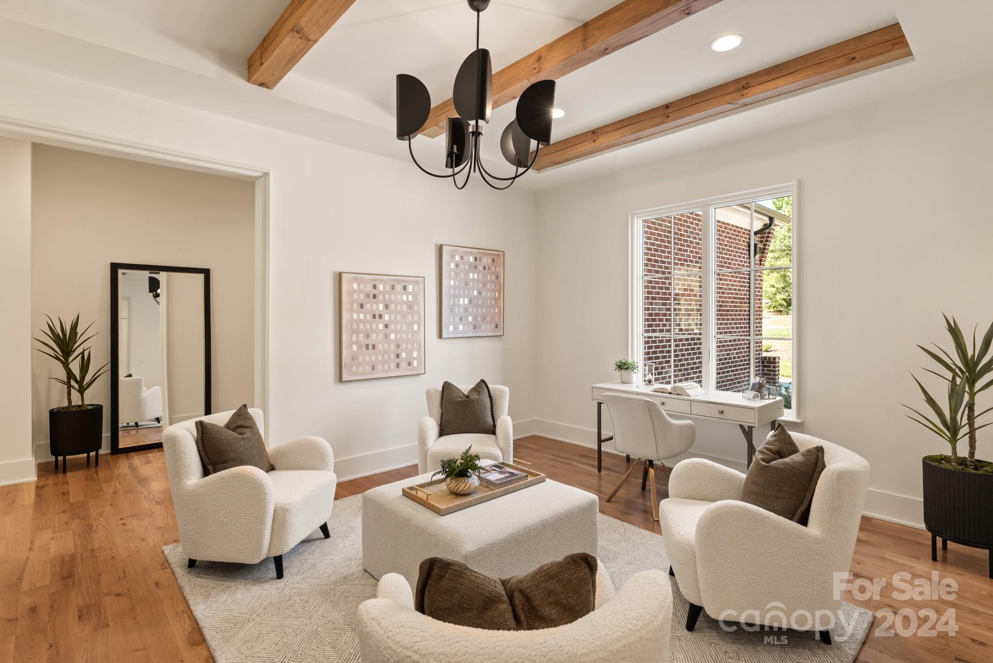 209 Crest Court