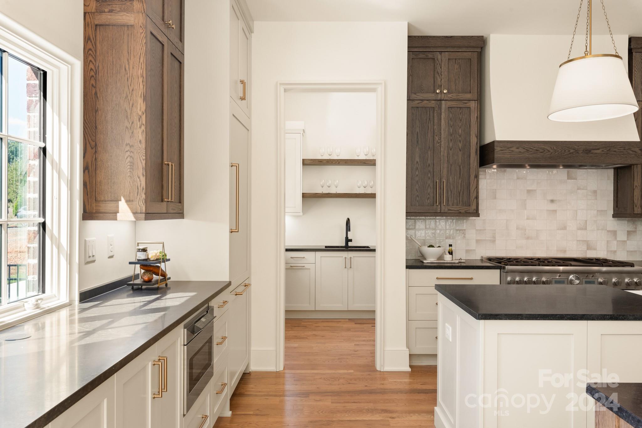 209 Crest Court