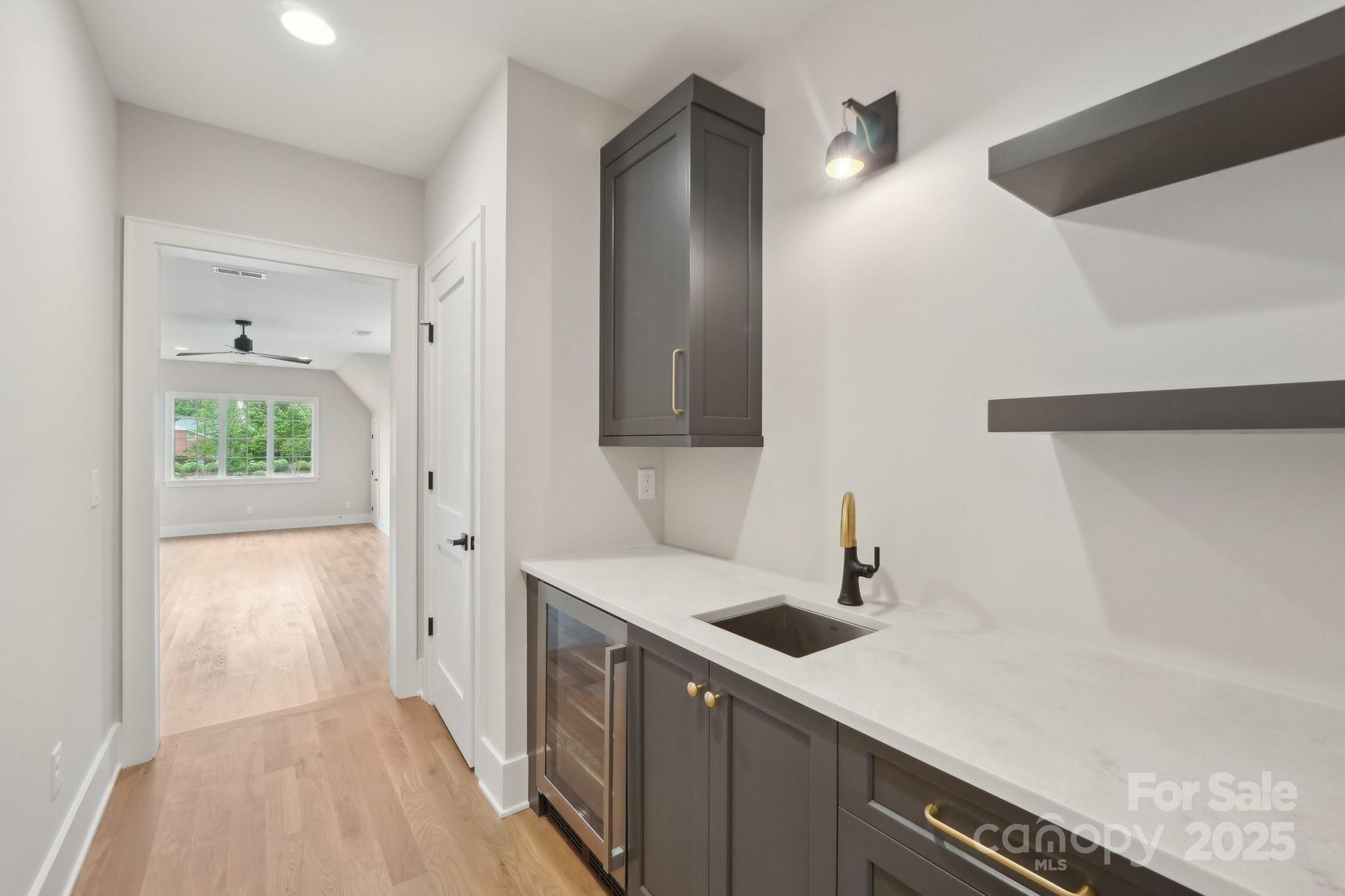 213 Crest Court