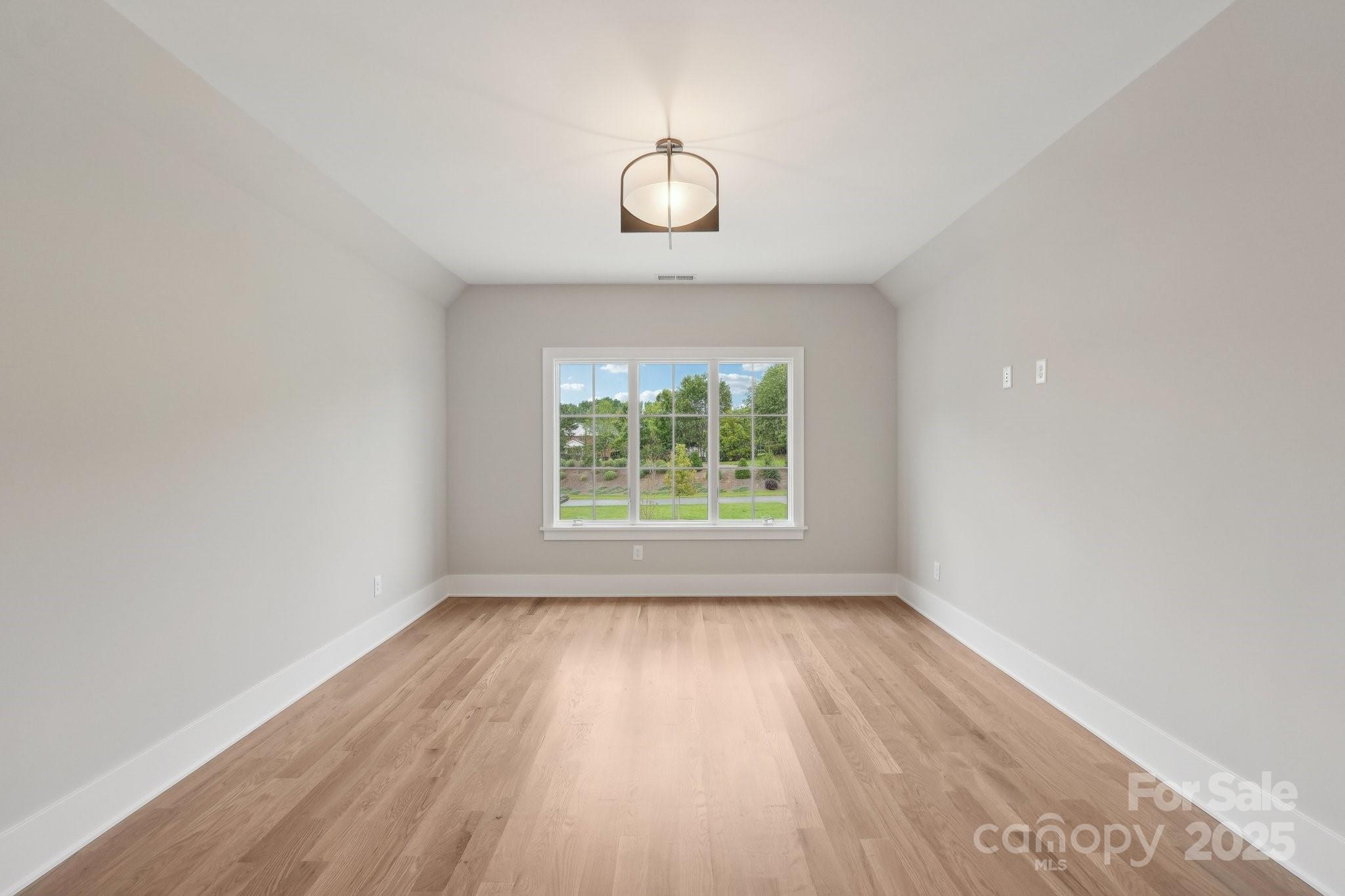 213 Crest Court