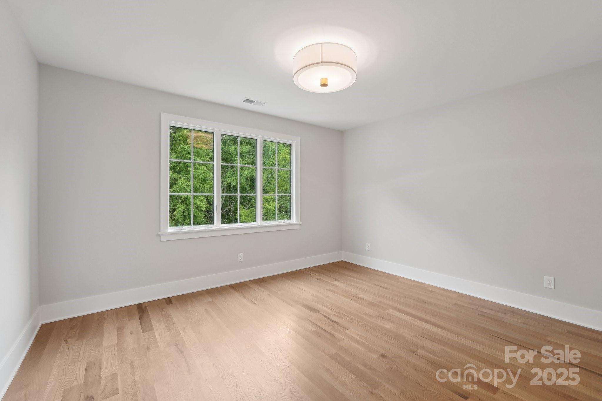 213 Crest Court