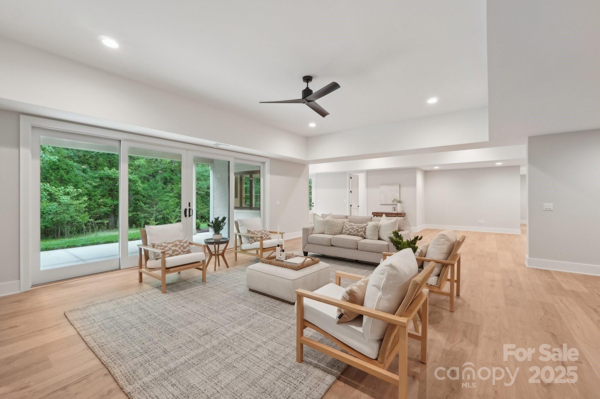 213 Crest Court
