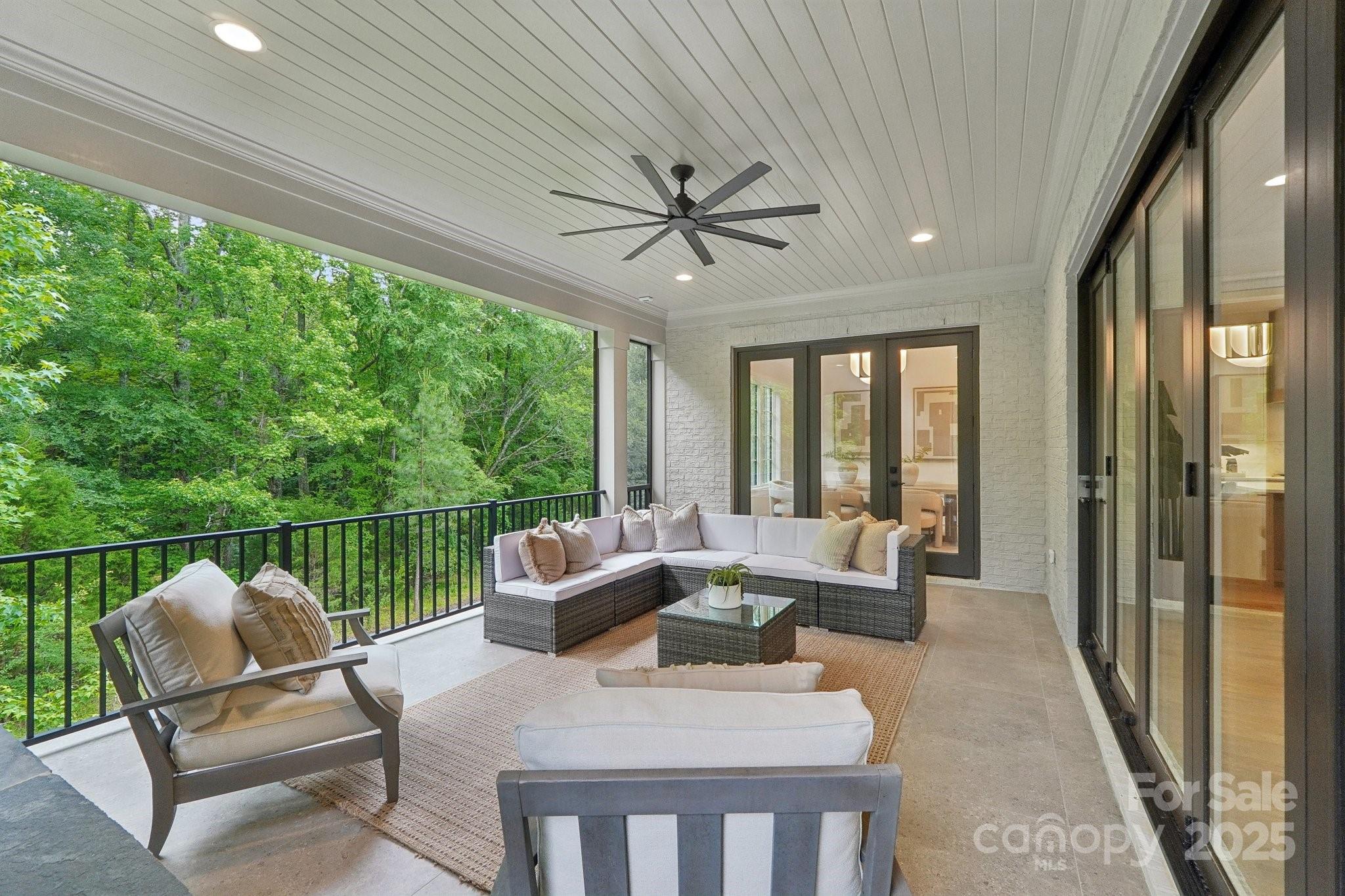 213 Crest Court
