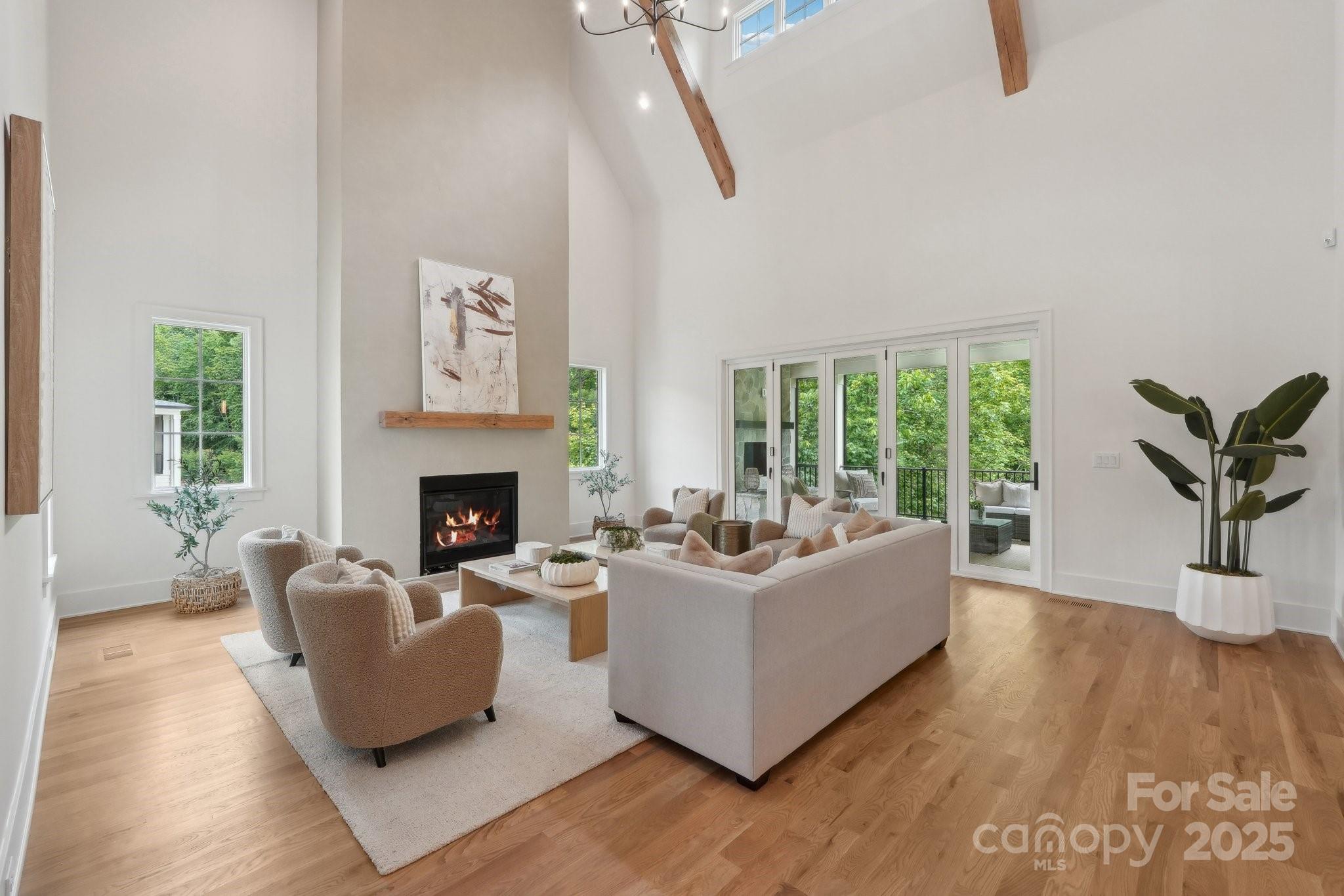 213 Crest Court