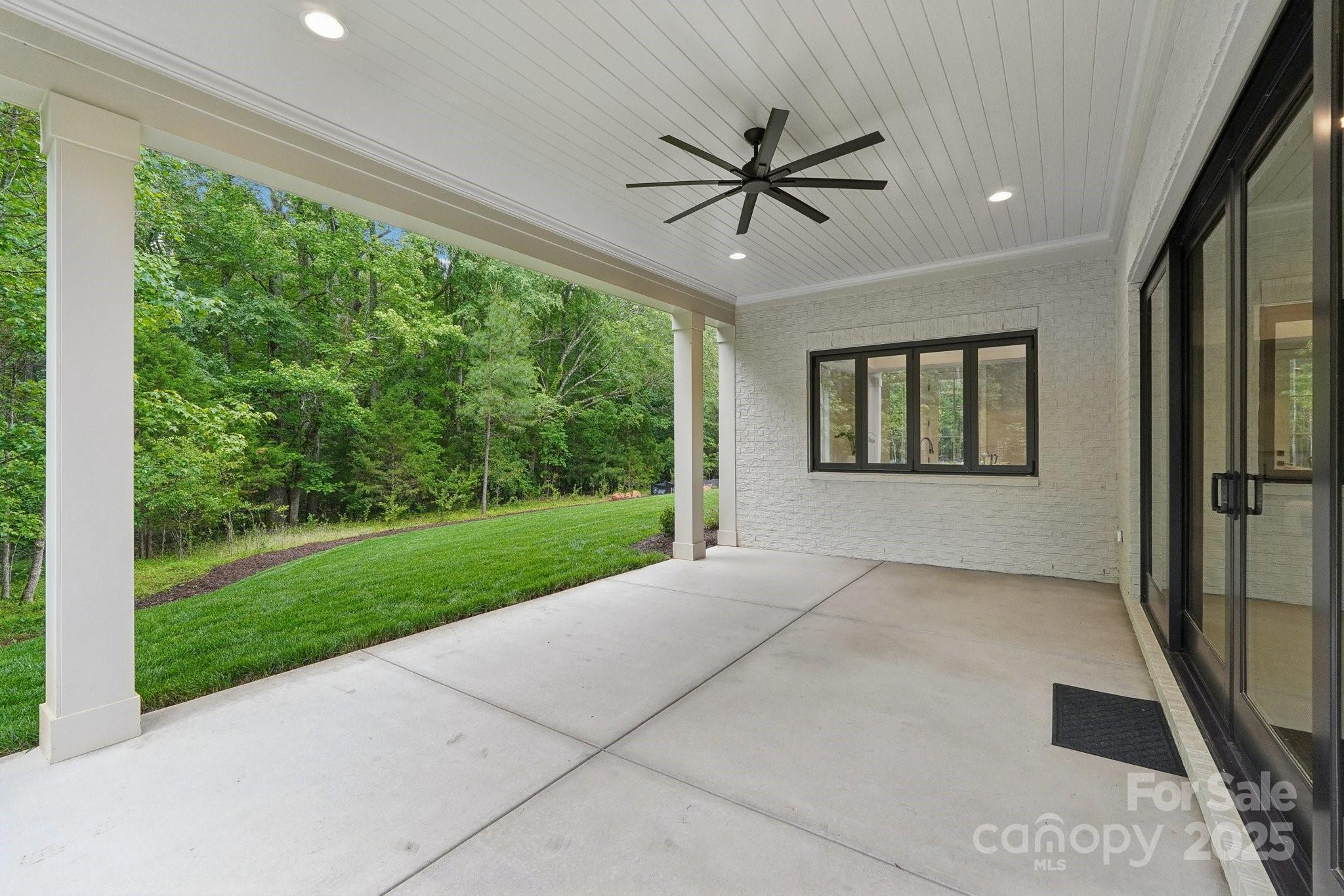 213 Crest Court