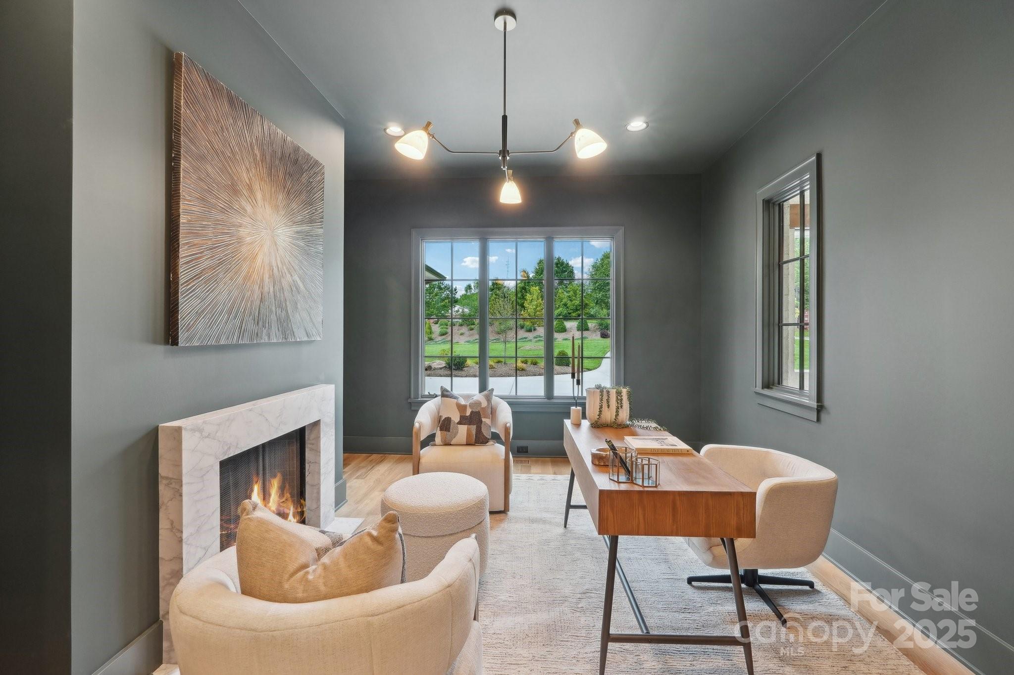 213 Crest Court