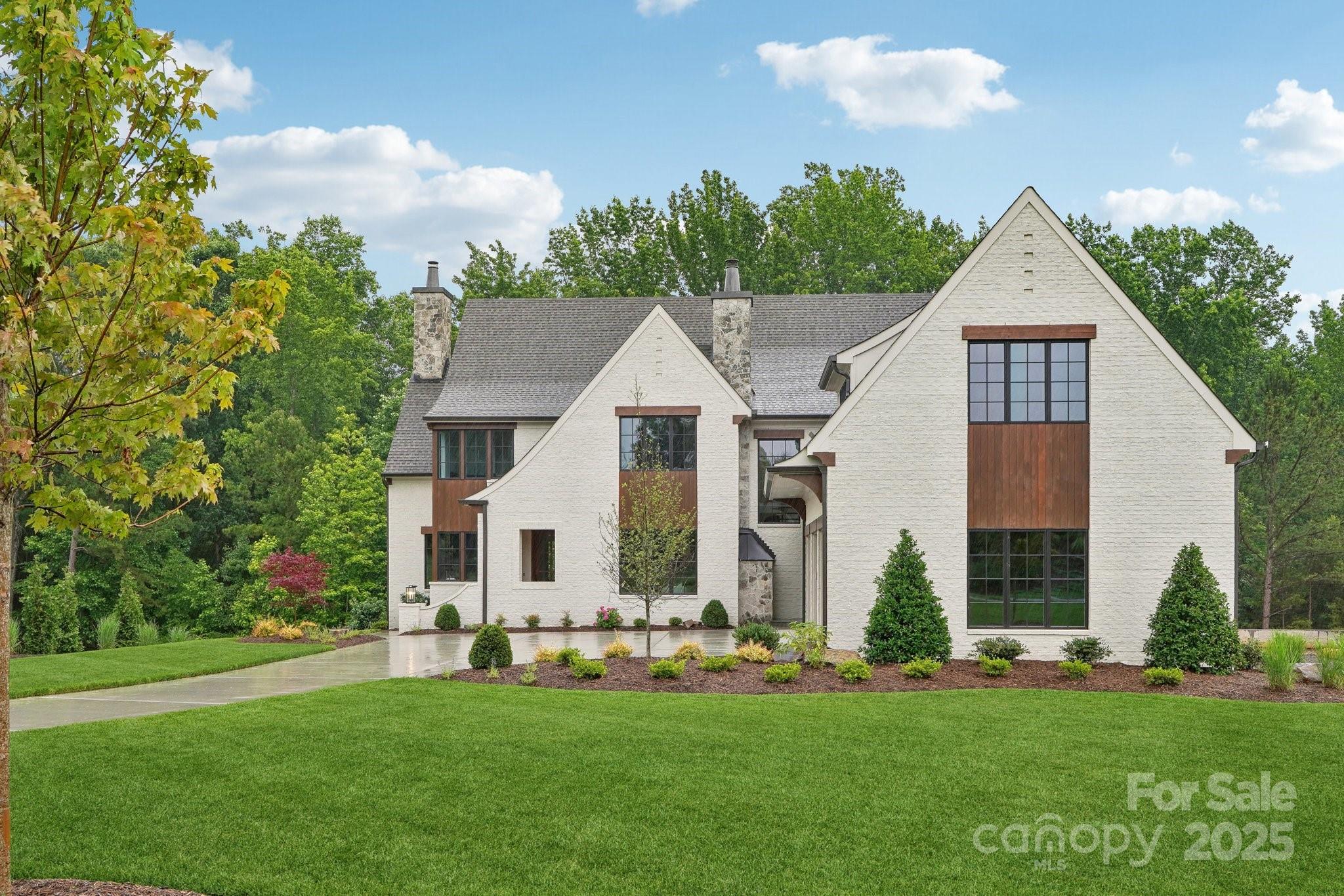 213 Crest Court