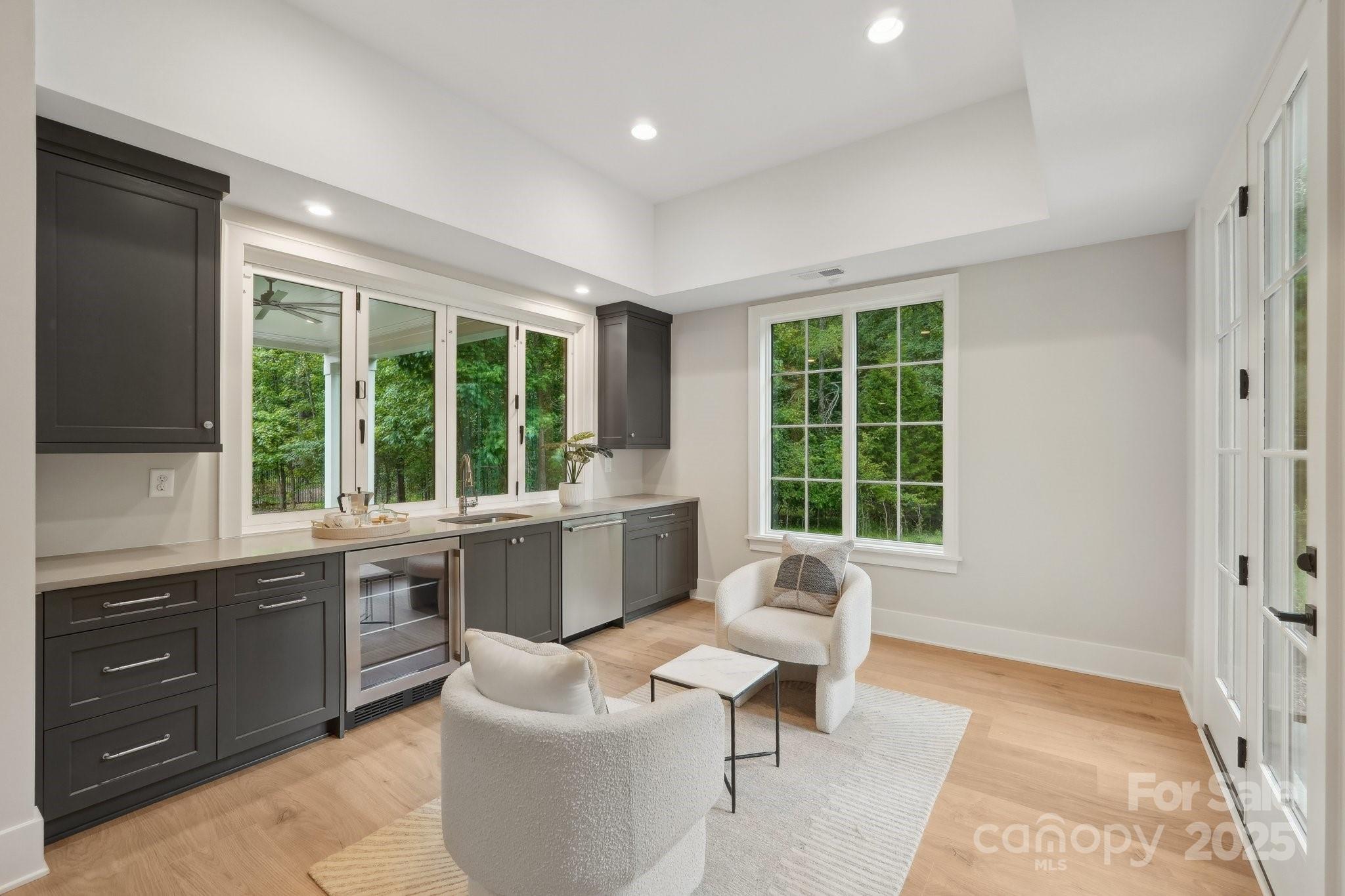 213 Crest Court