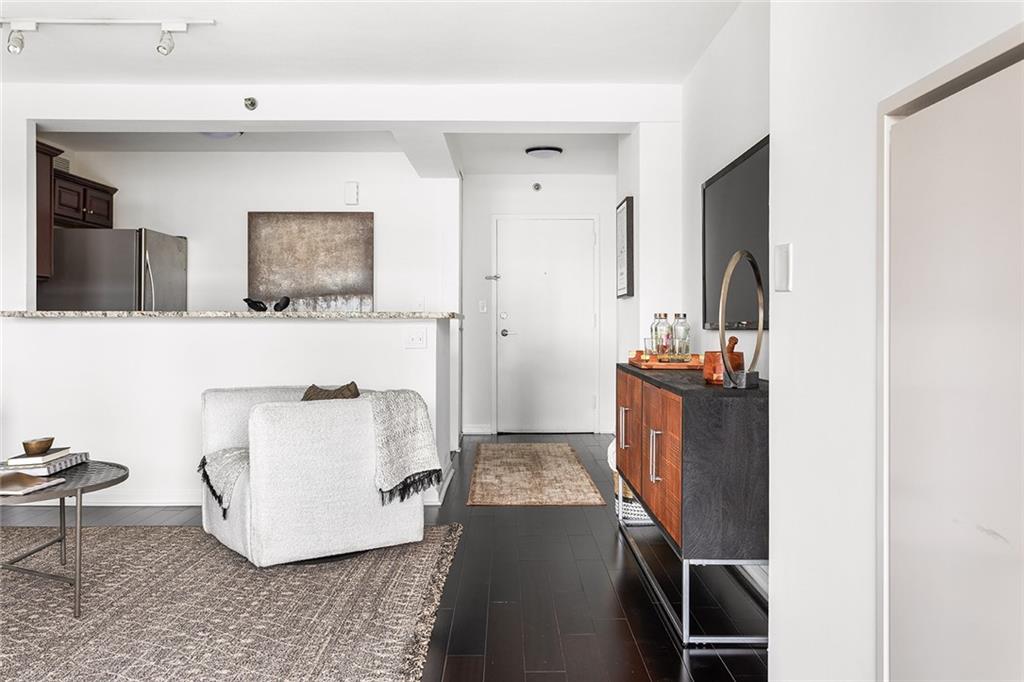 620 Peachtree Street NE Unit 1206