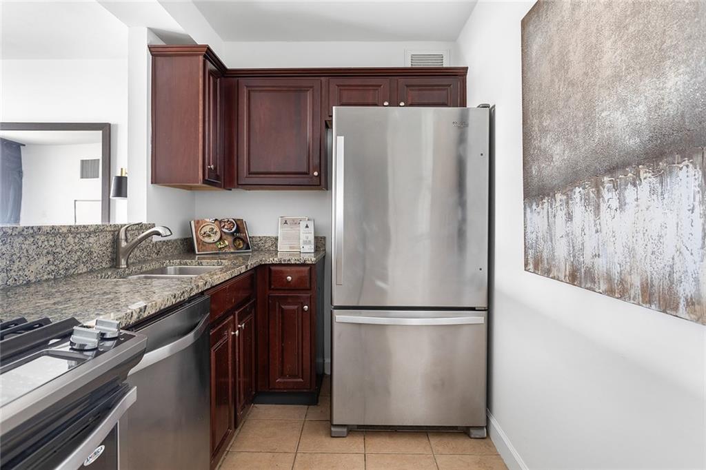 620 Peachtree Street NE Unit 1206