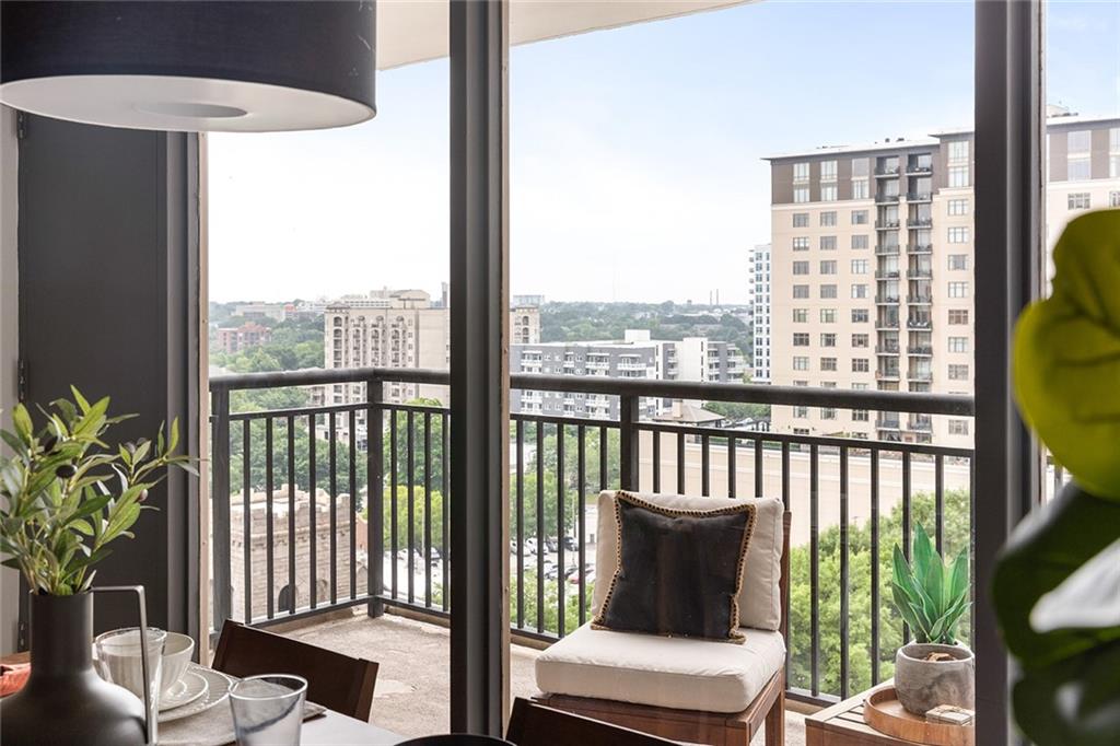 620 Peachtree Street NE Unit 1206