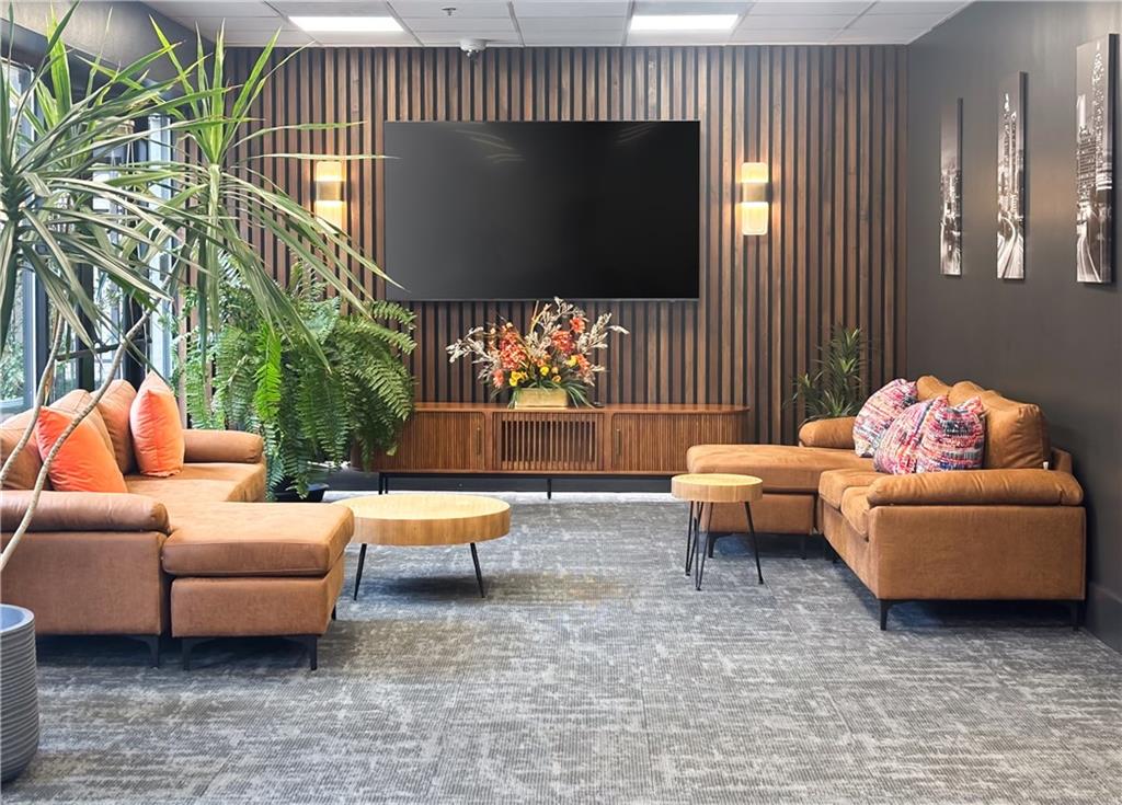 620 Peachtree Street NE Unit 1206