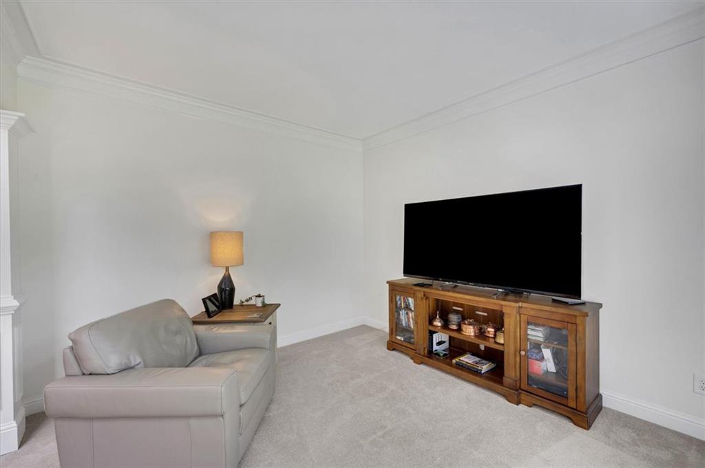 4715 McIntosh Drive Drive