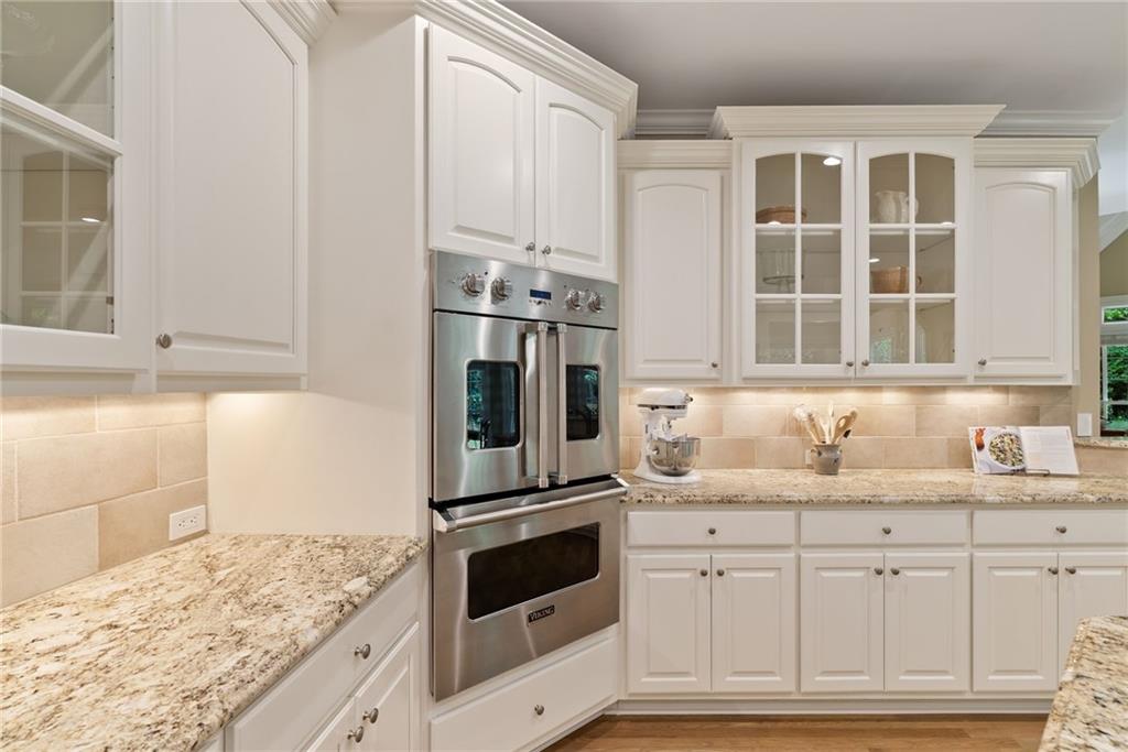 2175 Lake Shore Landing
