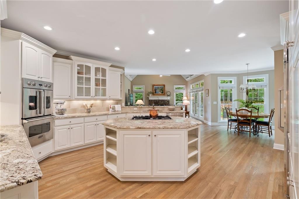 2175 Lake Shore Landing