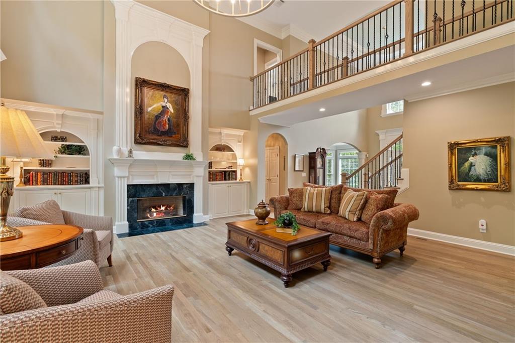 2175 Lake Shore Landing