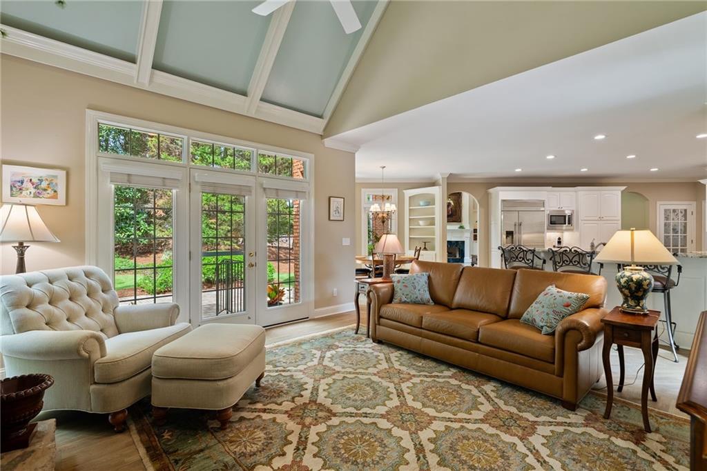 2175 Lake Shore Landing