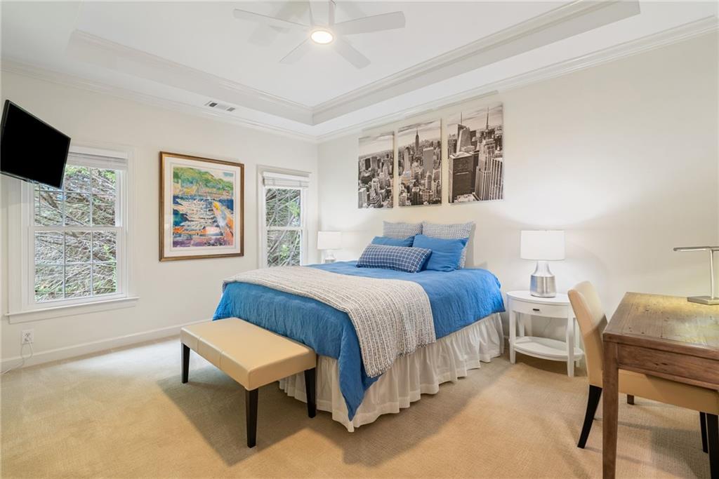 2175 Lake Shore Landing