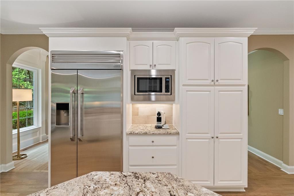 2175 Lake Shore Landing