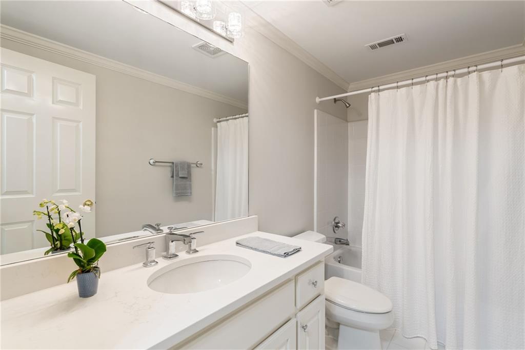 2175 Lake Shore Landing