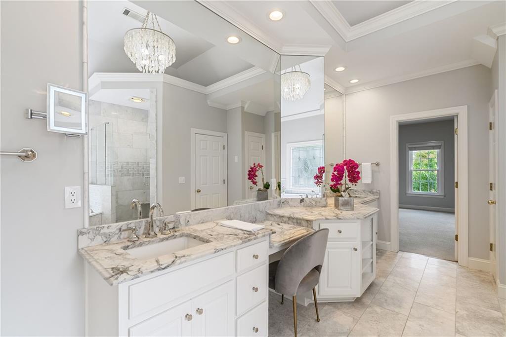 2175 Lake Shore Landing