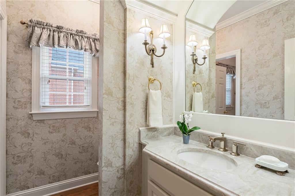 2175 Lake Shore Landing