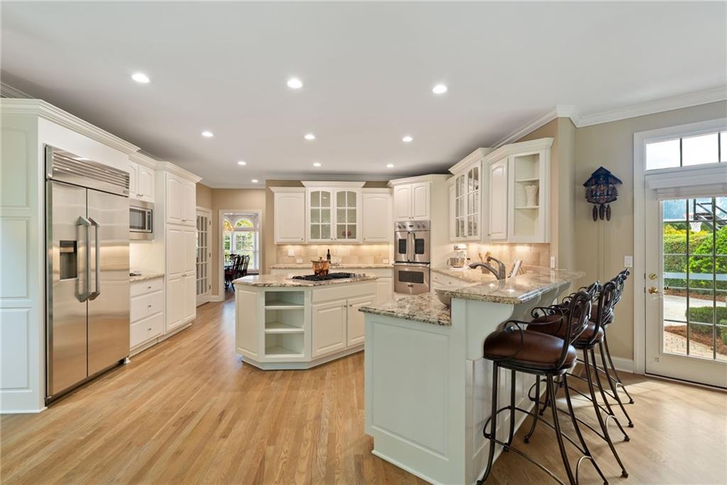 2175 Lake Shore Landing