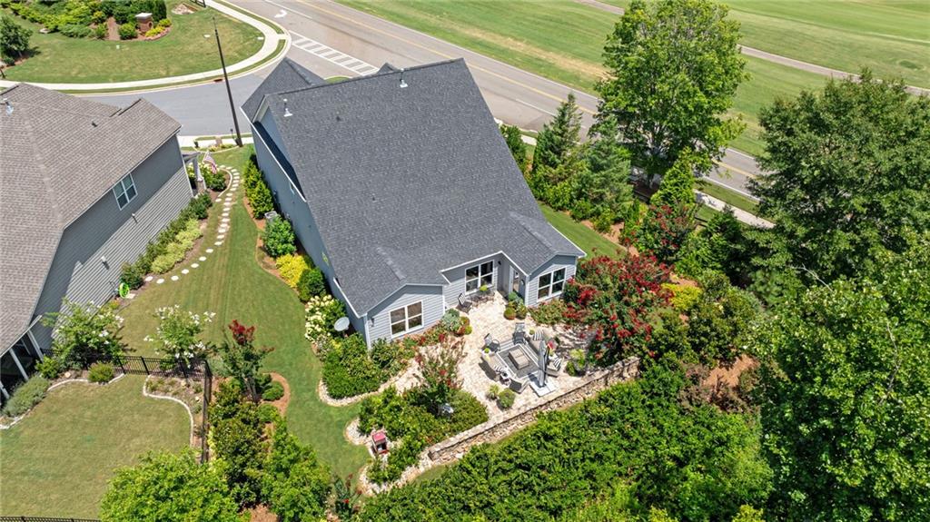101 Woodford Lane