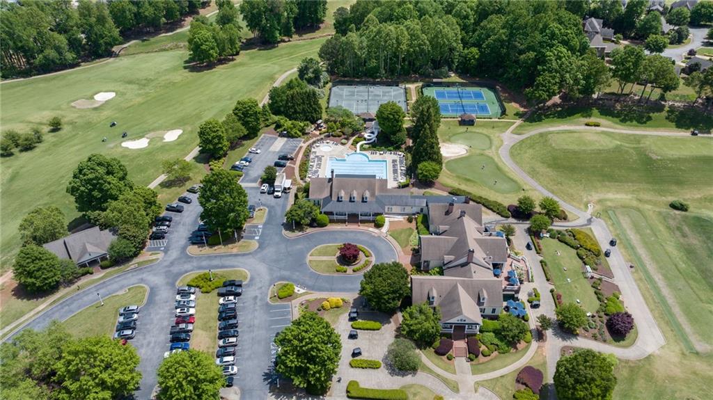 101 Woodford Lane