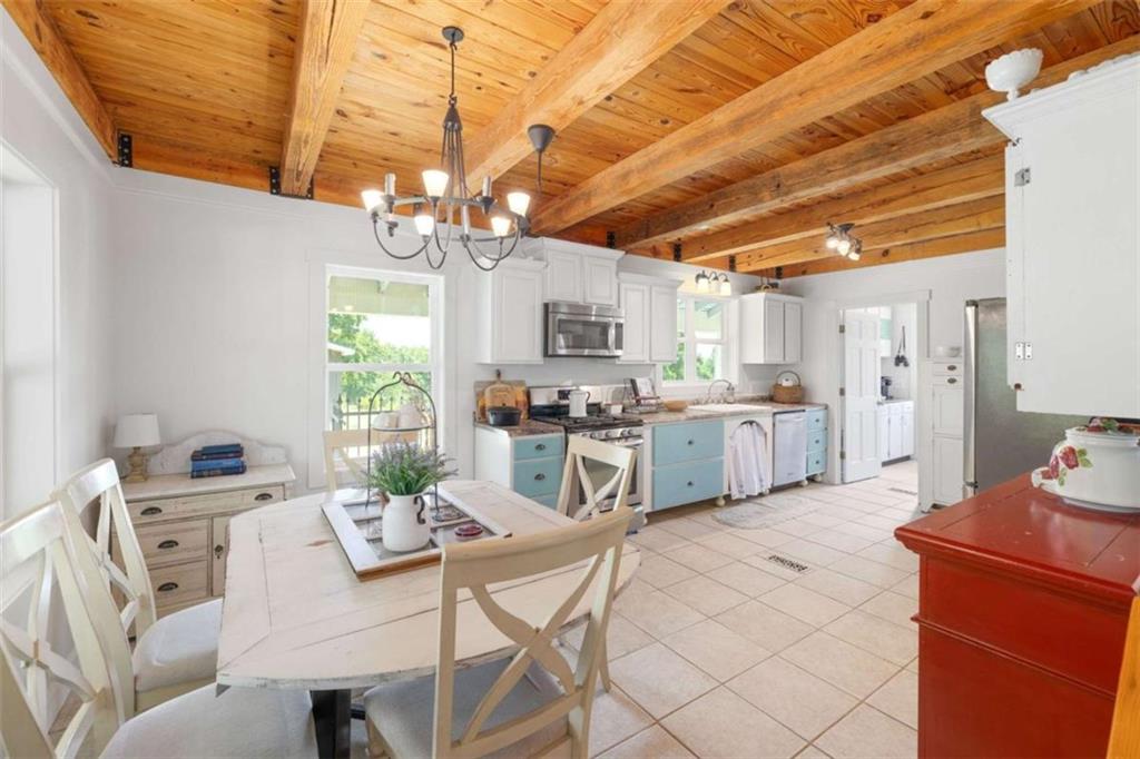 369 Dyer Farm Road