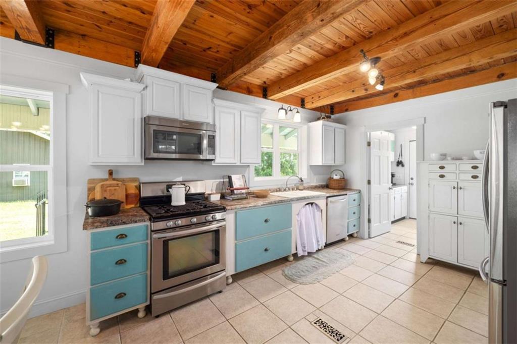 369 Dyer Farm Road