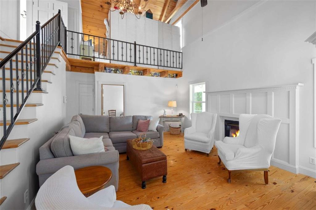 369 Dyer Farm Road