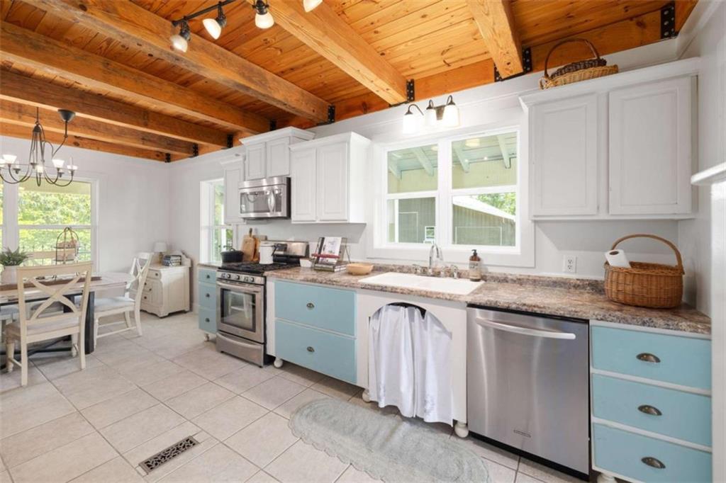 369 Dyer Farm Road