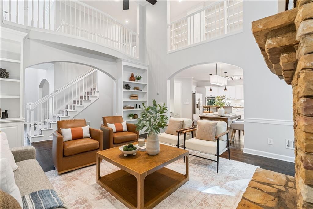 1045 River Point