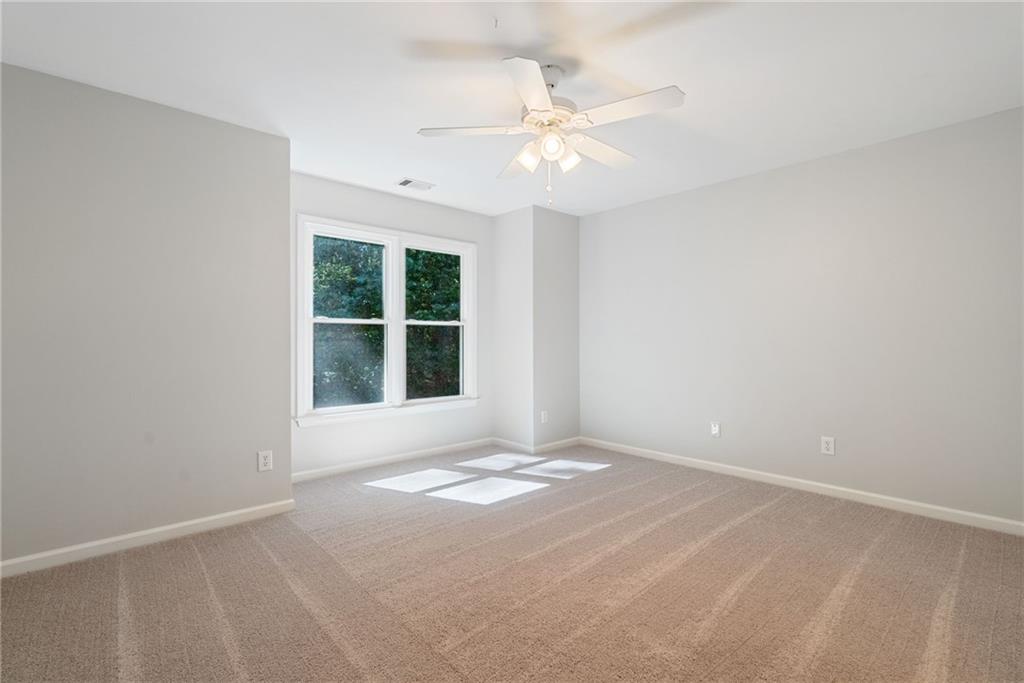 1045 River Point