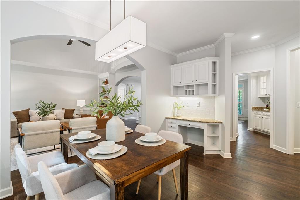 1045 River Point