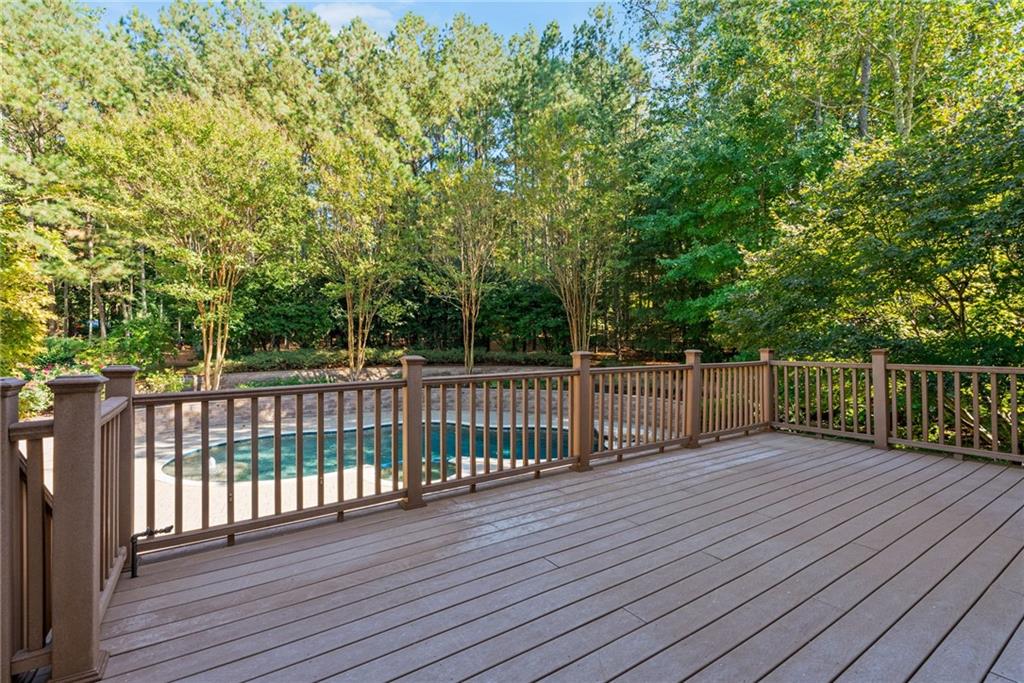 2010 Lake Shore Landing