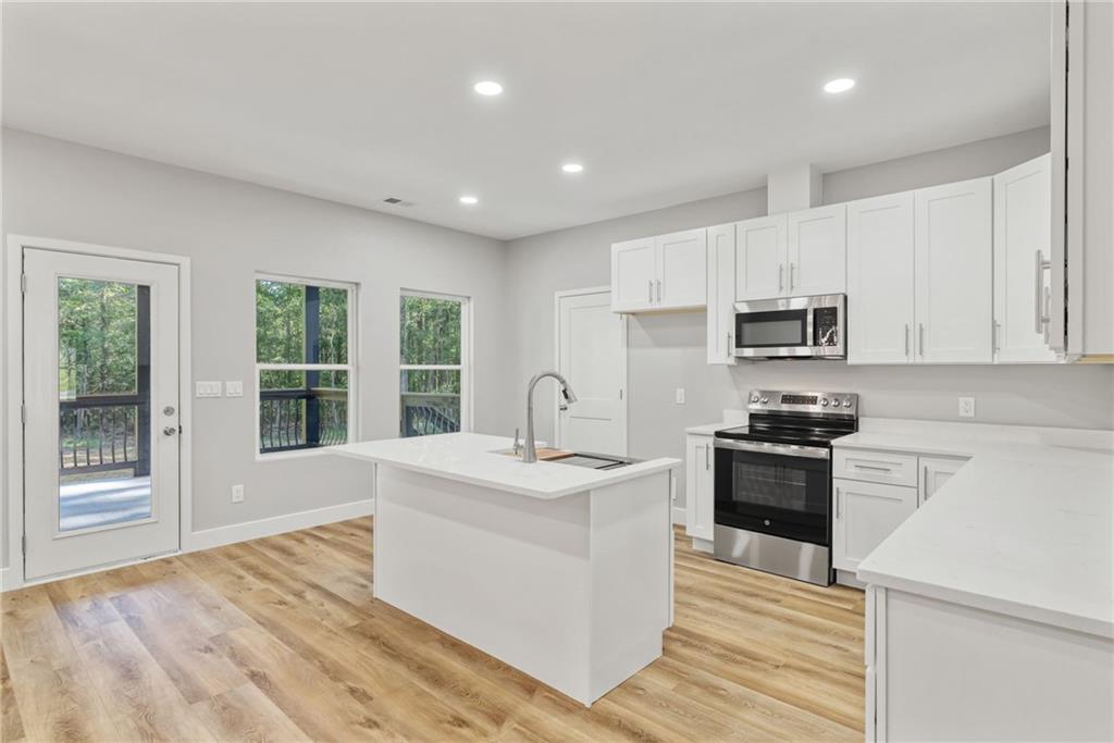 73 Valley Trail SE