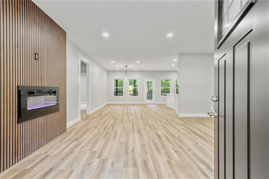 73 Valley Trail SE