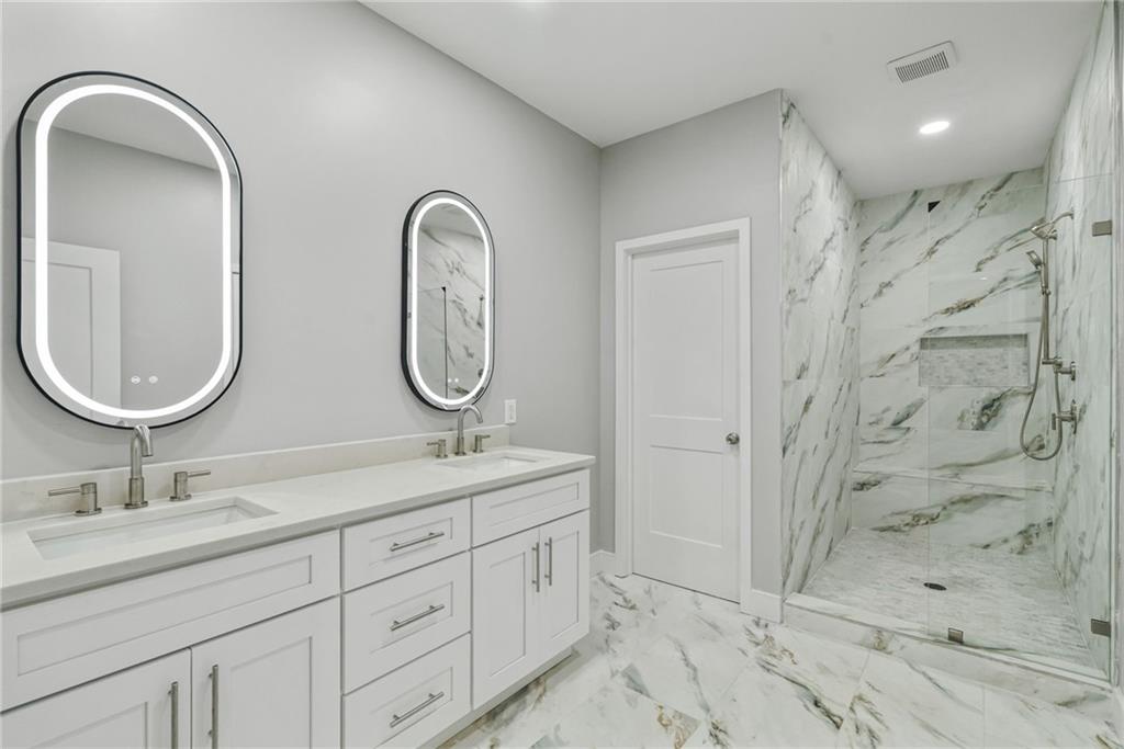 73 Valley Trail SE