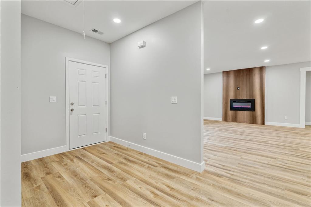 73 Valley Trail SE