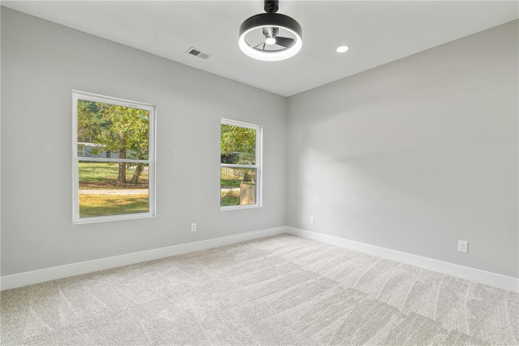 73 Valley Trail SE