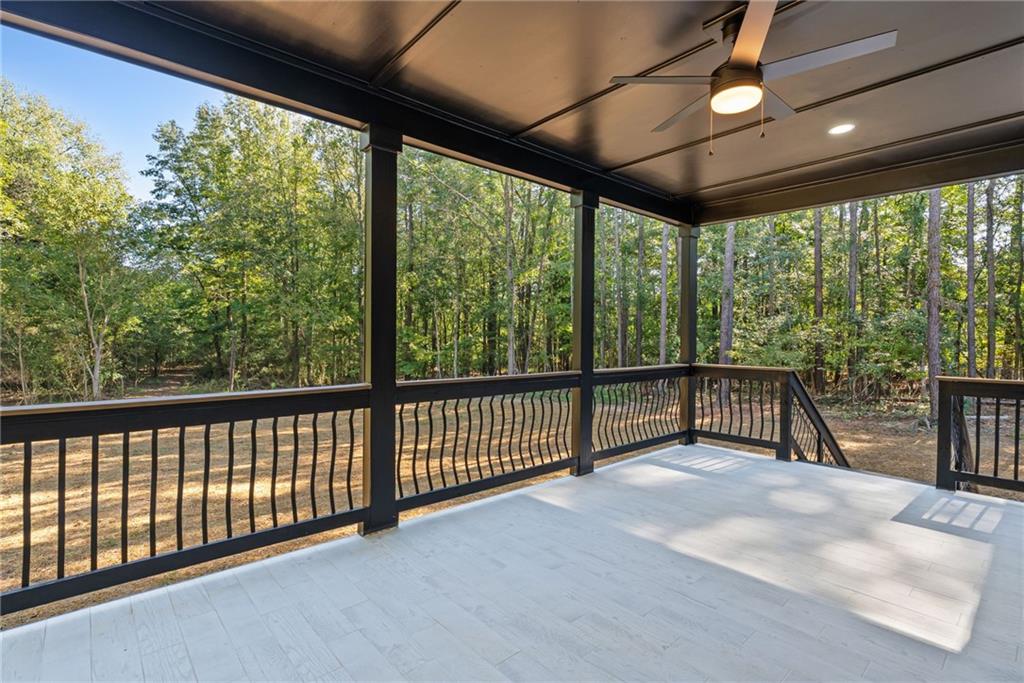 73 Valley Trail SE