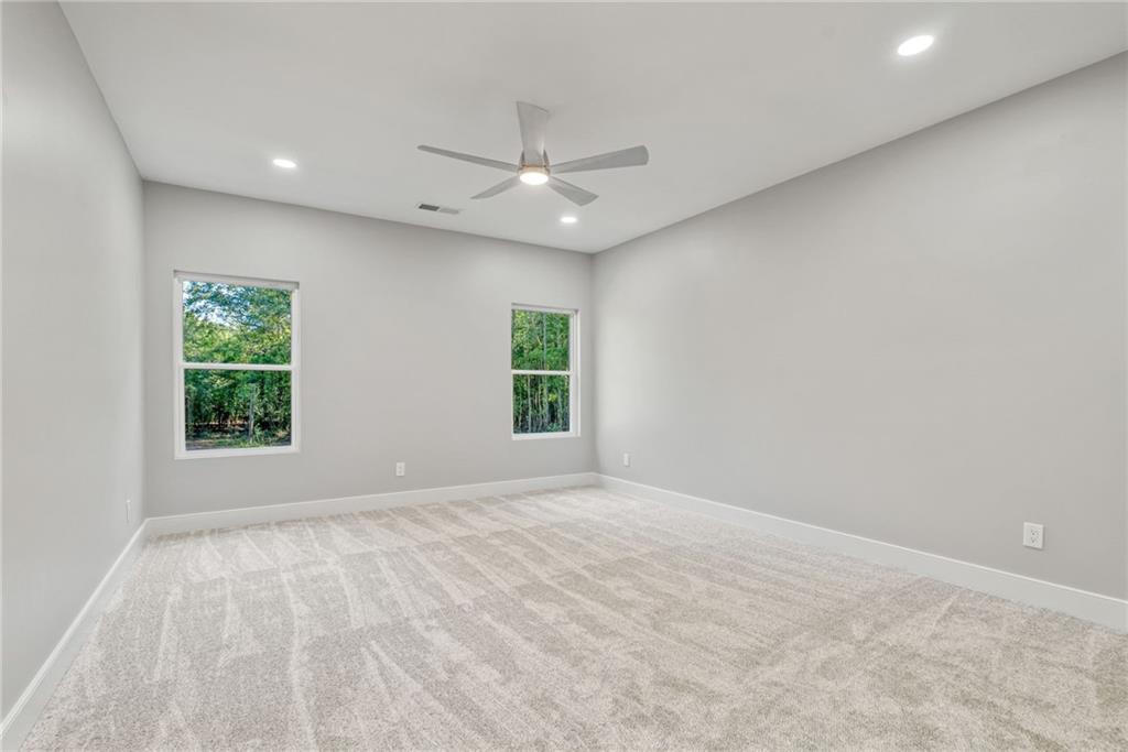 73 Valley Trail SE