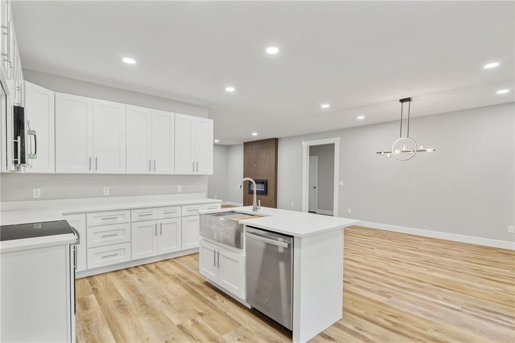 73 Valley Trail SE